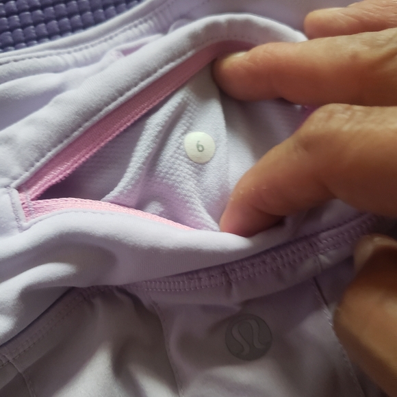 Lululemon skort 6 - Picture 2 of 3